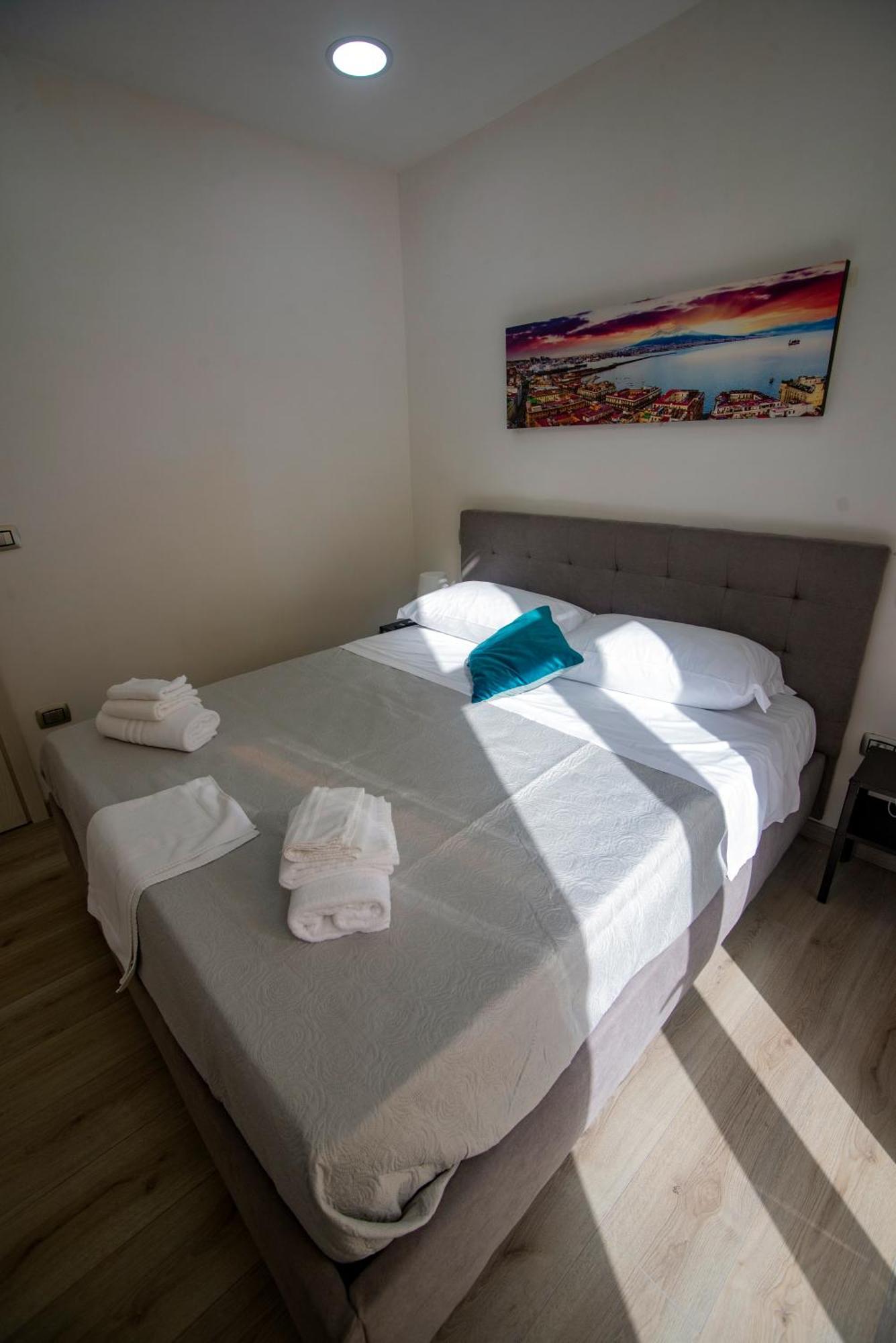 Na City Rooms Neapel Exteriör bild